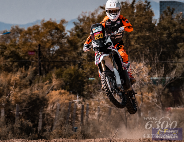 1672279481535910722129.png 640 (3).png