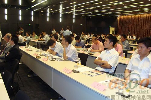 赫斯默 行走機(jī)械智能控制技術(shù)