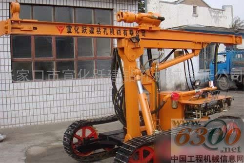張家口市宣化躍建自主研制高風(fēng)壓露天液壓潛孔鉆機(jī)