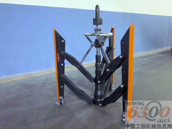 由鐵姆肯公司發(fā)明的新型折疊式軸承專用吊具