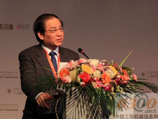 中國銀監(jiān)會主席劉明康演講