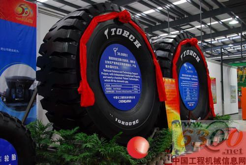 盡管一個(gè)全鋼巨胎的價(jià)格為20多萬，但進(jìn)口產(chǎn)品要比它高出至少一倍