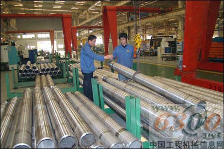 徐工液壓件生產(chǎn)