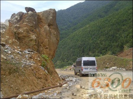 力 士 德,挖掘機(jī),服務(wù)