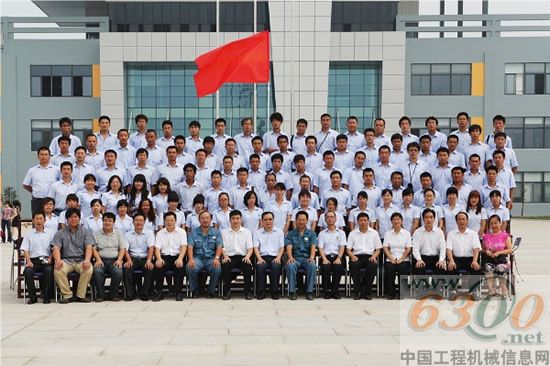 山重建機(jī),參觀