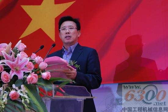 三一重工 世界最長(zhǎng)臂架泵車(chē)