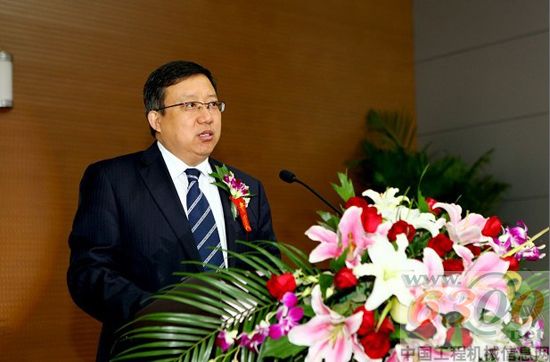 山推 總經(jīng)理王飛