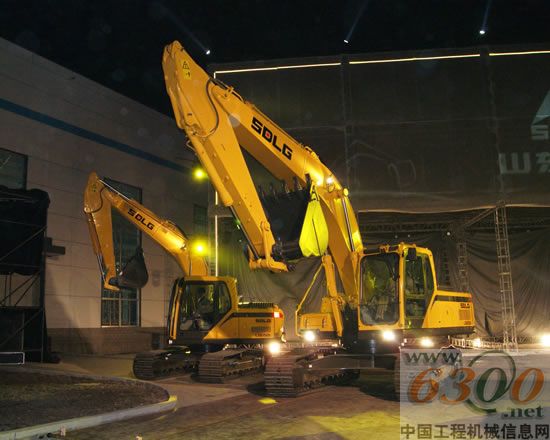 山東臨工,兩萬臺挖掘機(jī)生產(chǎn)基地