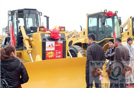 客戶(hù)參觀(guān)產(chǎn)品