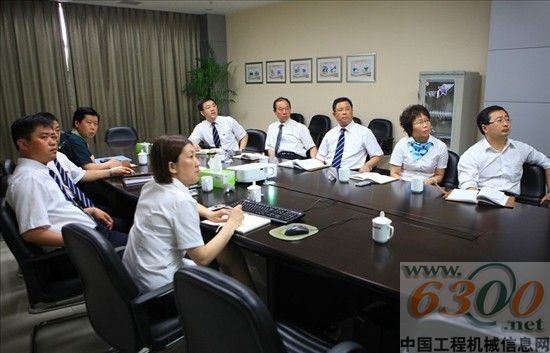 山推股份公司黨委召開首次黨群工作季度例會(huì)