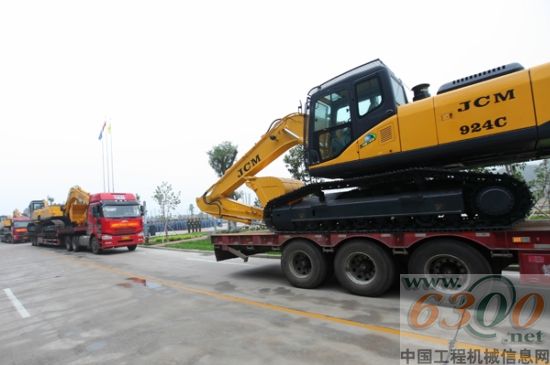 山重建機 挖掘機