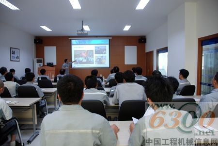 現(xiàn)代,建設(shè)裝備