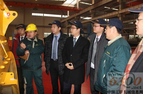 山推,混凝土機械,海外