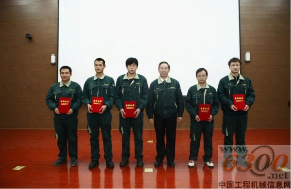 山推召開2013年質(zhì)量工作大會