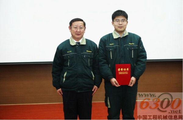 山推召開2013年質(zhì)量工作大會