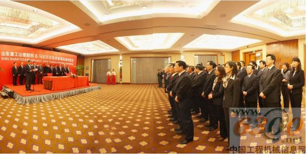 山推,馬尼托瓦克,汽車起重機(jī)