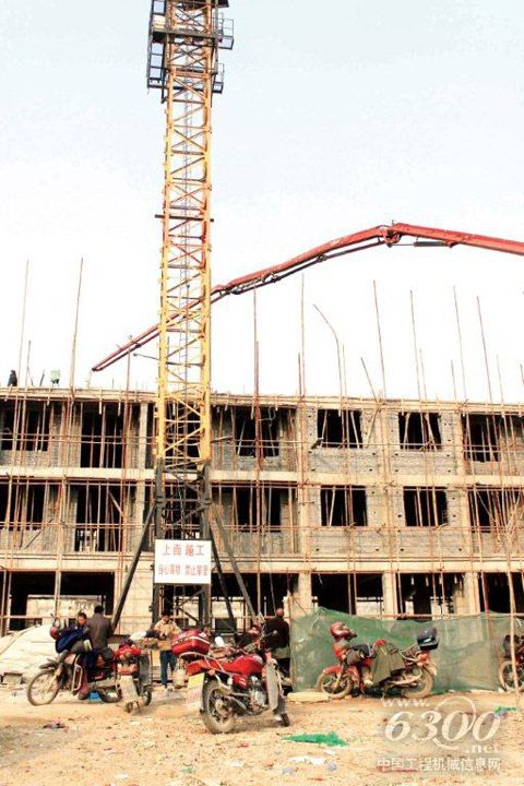 V8泵車建設(shè)新農(nóng)村